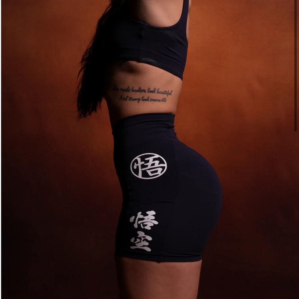 GO WOLVES "GEORGIA" ENERGY SHORTS IN NIGHTSHADE